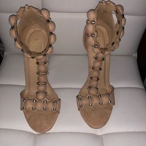 Nude dupe heels size 6